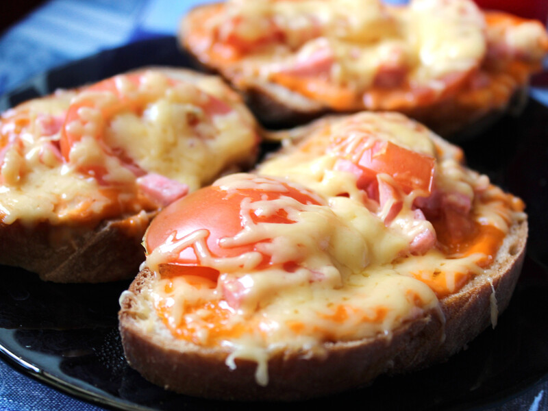 Найкращий рецепт гарячих бутербродів із такою начинкою – просто змішайте це