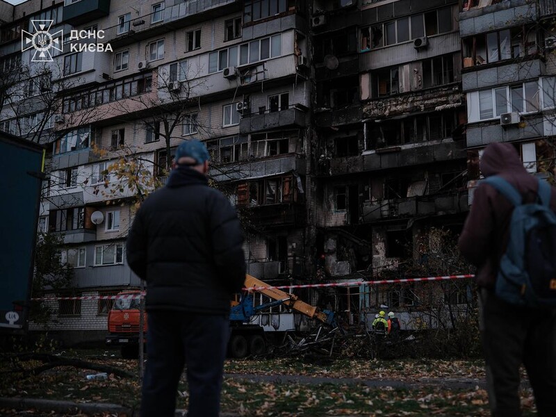 Подробиці нічної атаки РФ на Київ. Серед загиблих – 19-річна жінка і її мати