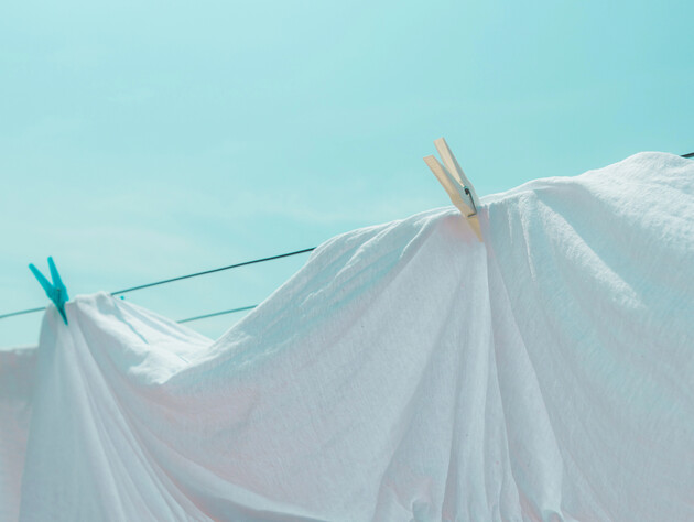 Если белье стало серым или желтым, белый цвет вернет этот раствор. Все очень просто