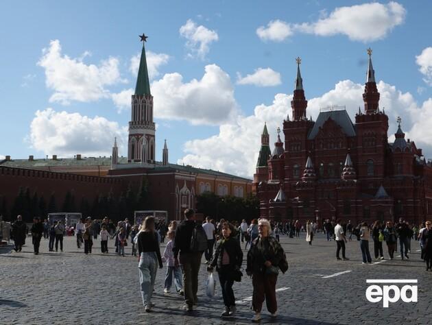 Чути вибухи. У РФ заявили про атаку дронів на Москву
