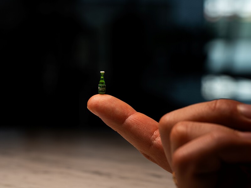 Размером с "рисовое зернышко". Европейская пивоварня создала самую маленькую в мире бутылку пива