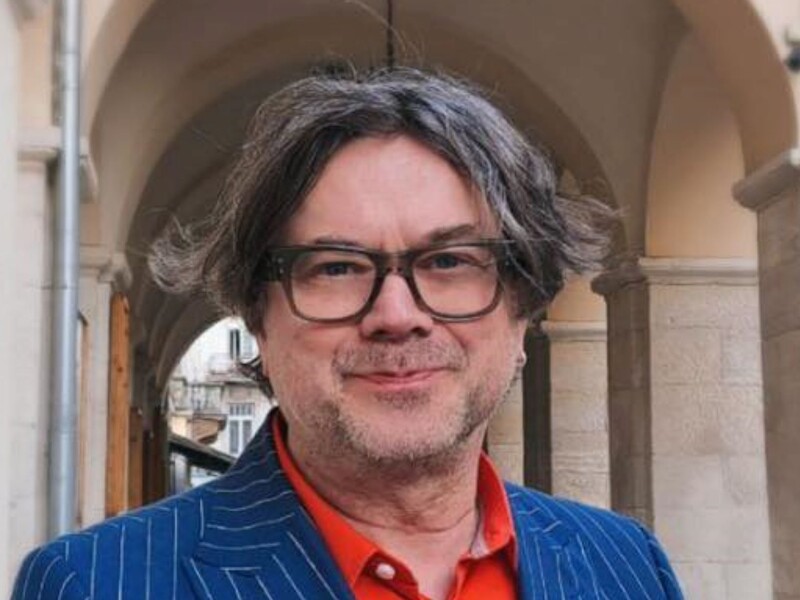 58-летний Остап Ступка надел женскую вышиванку своей любимой. Потрясающие фото