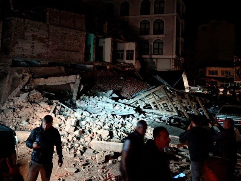 В Турции произошло землетрясение, есть разрушения