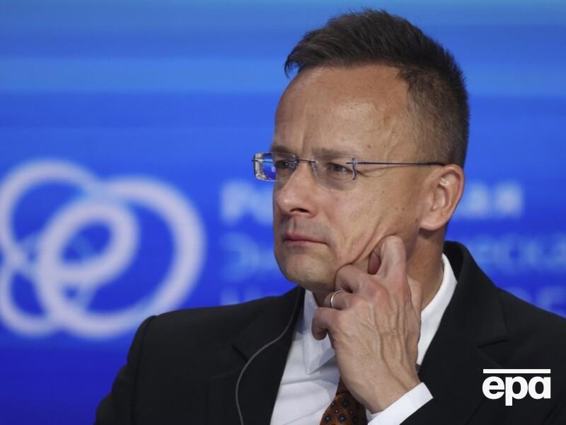 Сийярто прибыл в Минск, сфотографировался с Лавровым и заговорил на русском. Видео