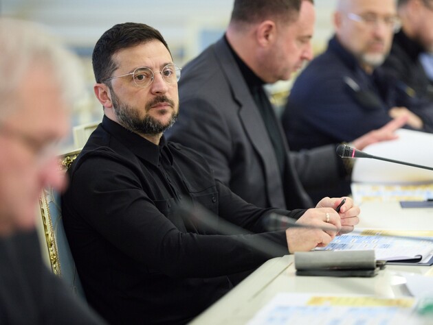 Зеленський хоче, щоб Україна з листопада почала продавати зброю