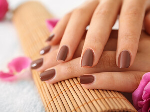 Пять горячих трендов осеннего маникюра