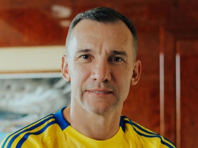 Андрей Шевченко поздравил старшего сына с праздником и показал редкие фото