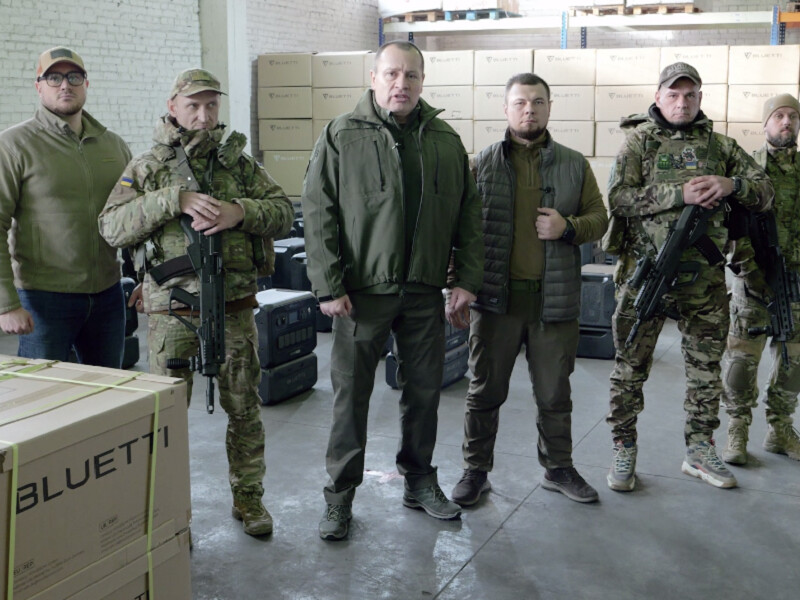 3-й армейский корпус получил зарядные станции от "Украинской команды" – Палатный