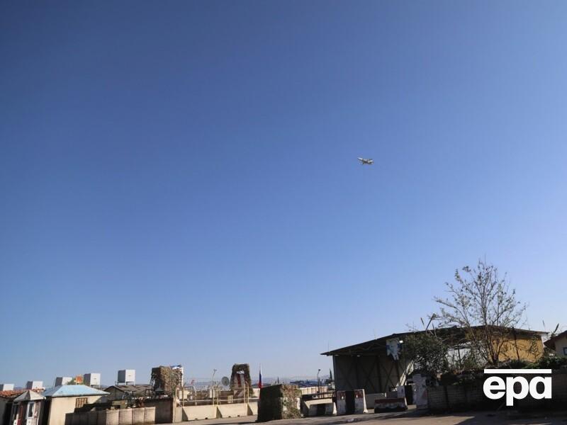 СМИ обнаружили, что самолеты РФ снова летают на авиабазу в Сирии