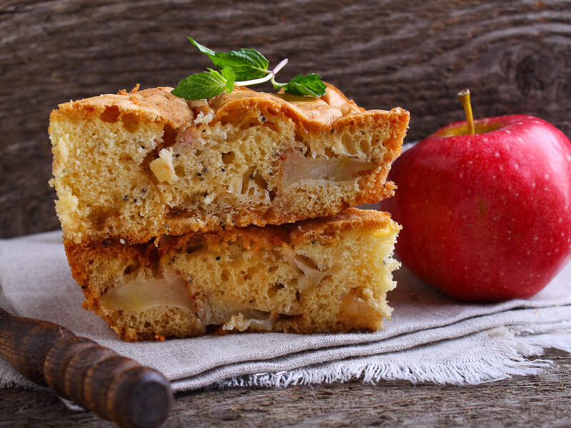 Тісто за три хвилини. Найкращий рецепт шарлотки