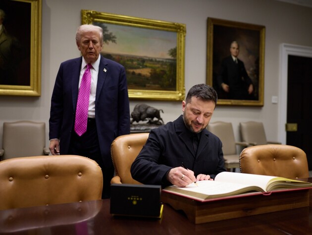 Зеленський змінив стратегію комунікації. Підтримка України серед виборців Трампа зросла вдвічі – WSJ