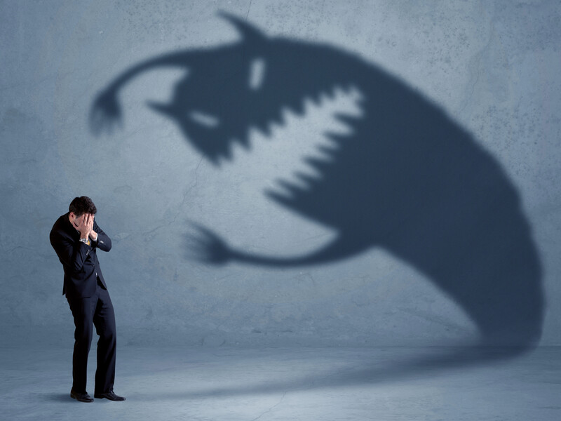 Чому ми бачимо монстрів у темряві? У лікарів є пояснення