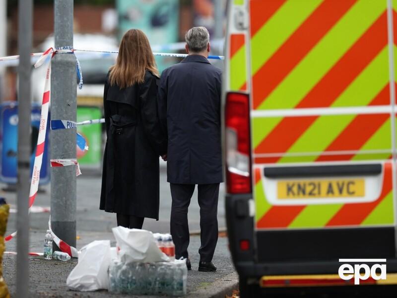 У Великобританії чоловік улаштував різанину в поїзді. Дев'ятеро людей у важкому стані