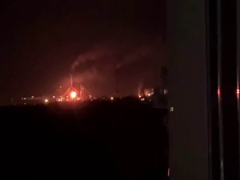 В Генштабе подтвердили попадание в один из старейших НПЗ России и ряд объектов логистики РФ