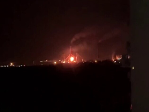 В Генштабе подтвердили попадание в один из старейших НПЗ России и ряд объектов логистики РФ