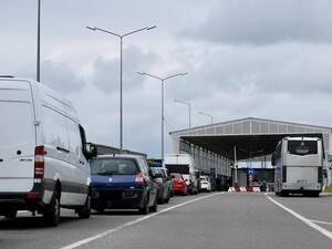 На границе Украины с ЕС заработали новые правила. Таможня предупреждает о задержках