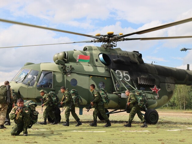 В Беларуси заявили о готовности армии войти в Украину