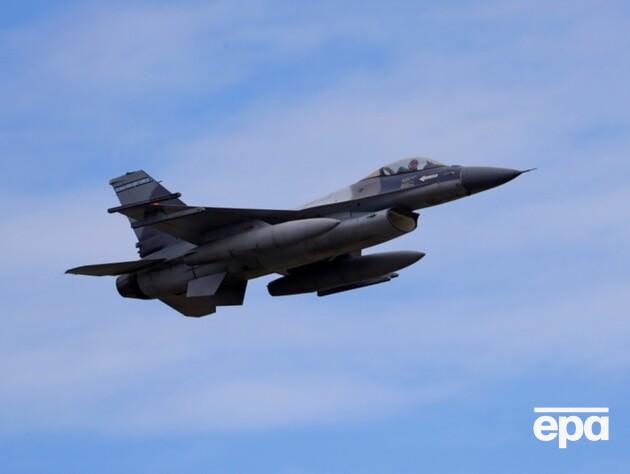 Румунія придбає в Нідерландів 18 літаків F-16 за €1. До чого тут Україна?