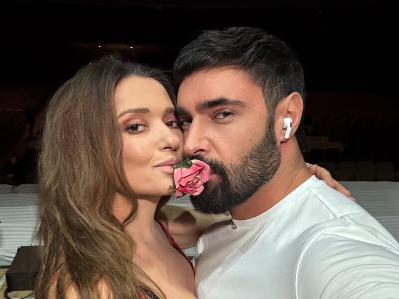 Жена Козловского прокомментировала его страстный поцелуй с Могилевской в губы. Видео