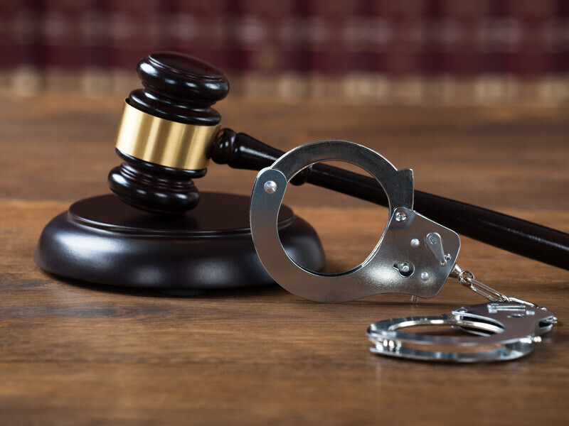 Батько-вихователь постане перед судом. Його обвинувачують у зґвалтуванні й розбещенні семи дітей