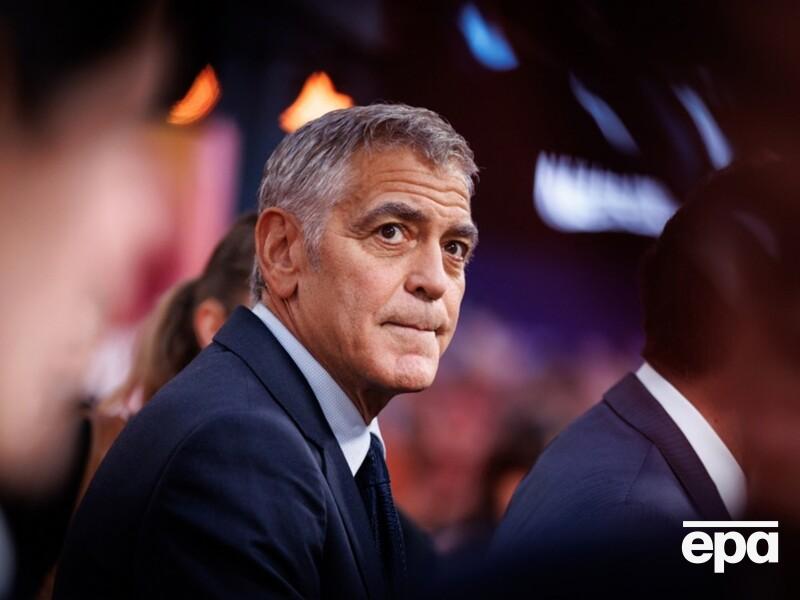 "Ей досталась очень непростая задача". Джордж Клуни считает ошибкой замену Байдена на Харрис