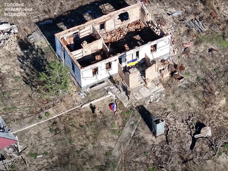 ГУР установив прапор України на островах колишнього Каховського водосховища. Відео