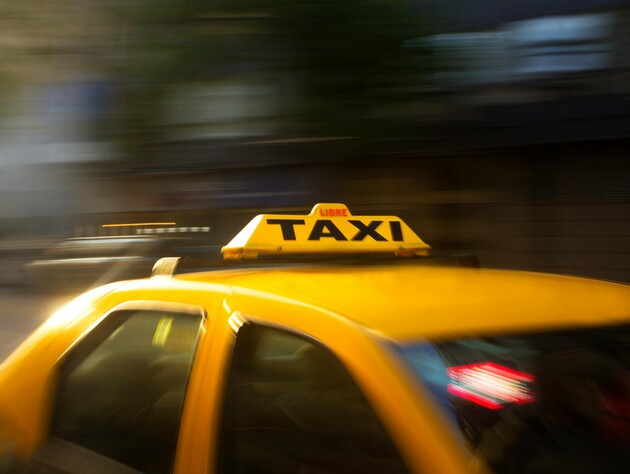 Таксист в Харькове получил штраф в размере более 5 тыс. грн за отказ общаться на украинском