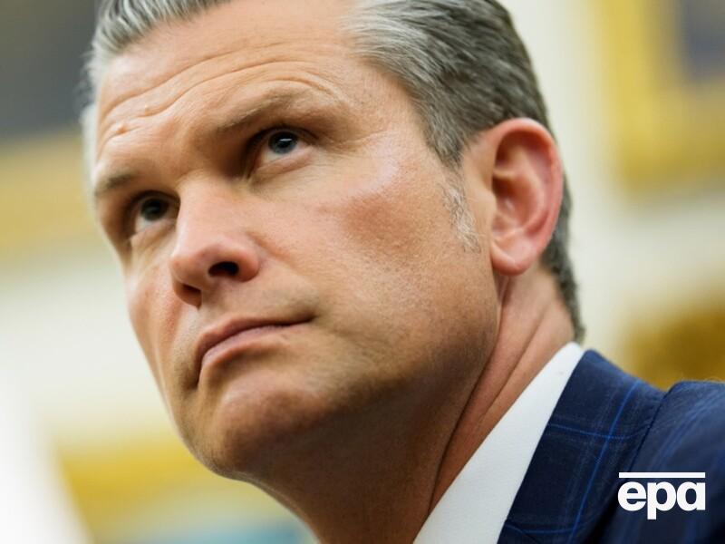 КНДР выпустила 10 ракет в сторону Желтого моря перед визитом главы Пентагона в демилитаризованную зону