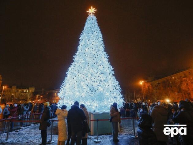 Головну ялинку України почнуть установлювати вже цього тижня. У КМДА розповіли, за чий кошт