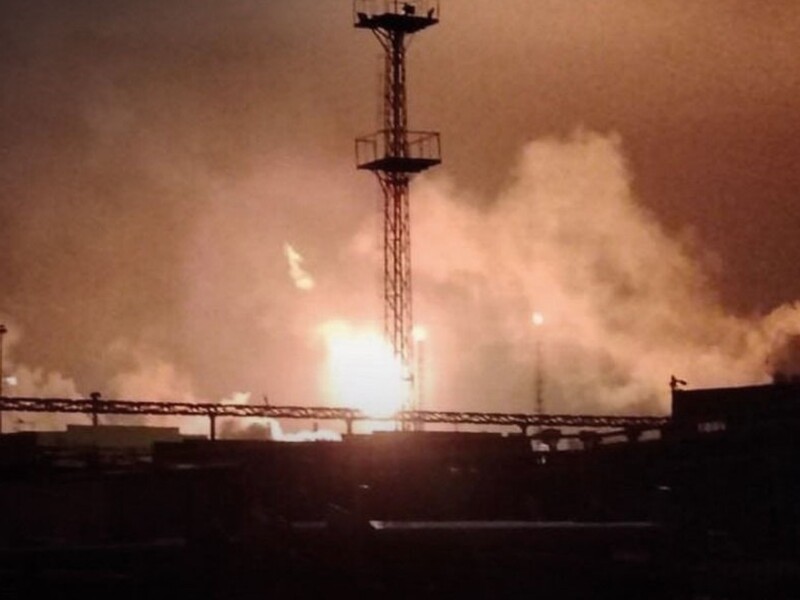 Нефтехимический завод, НПЗ и склад с топливом. Генштаб ВСУ подтвердил поражение объектов РФ
