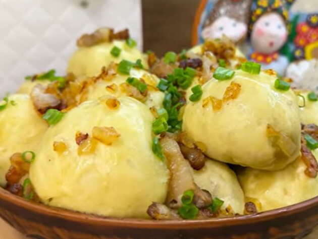 Приготуйте неймовірно смачні й пухкі полтавські галушки. Простий рецепт