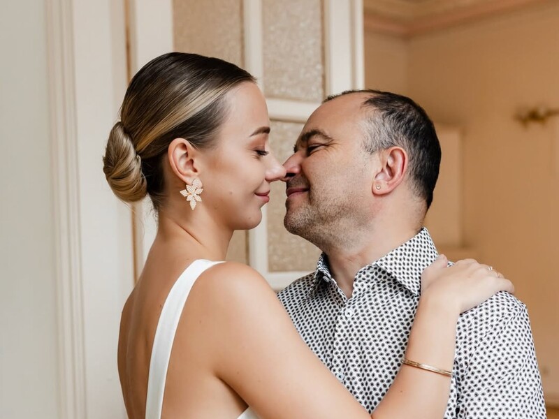 Подружні зради й інтриги водія. Як Павлік закрутив у готелі роман із шанувальницею, яка народила від нього сина