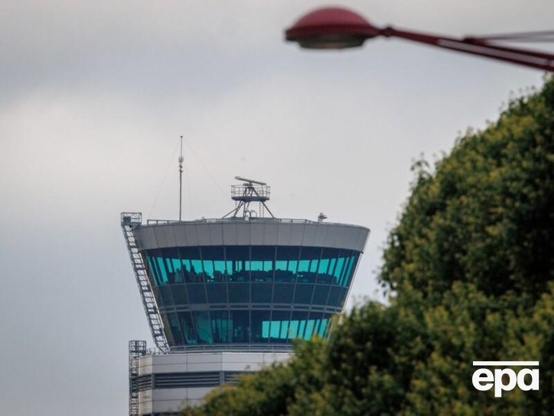 В Брюсселе временно закрыли аэропорт. Дроны заметили также возле военных авиабаз