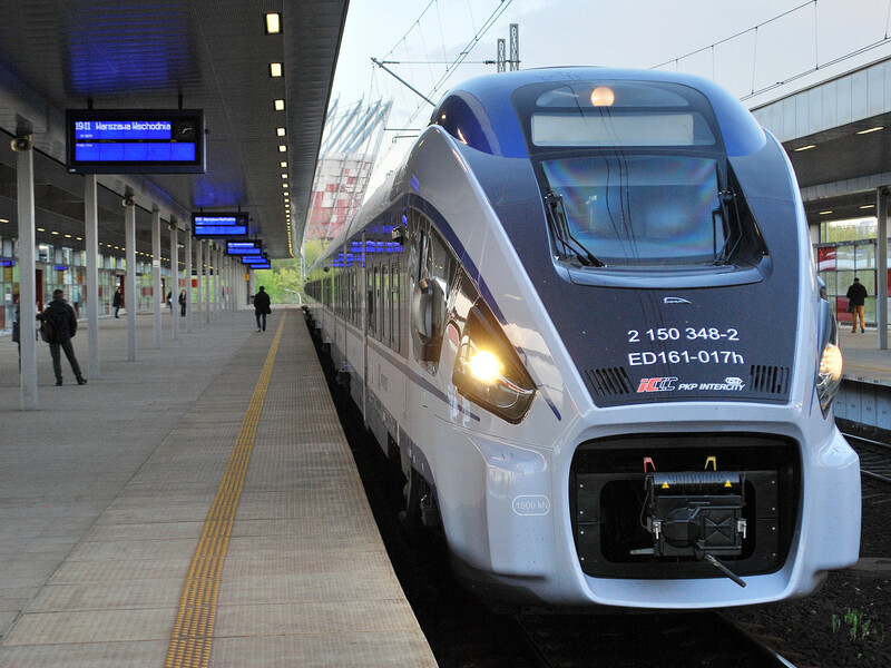 "Укрзалізниця" зробить квитки у СВ і перший клас "Інтерсіті" ще дорожчими