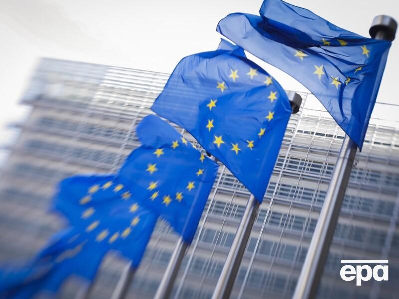 ЕС готовится ужесточить визовые правила для россиян. Politico сообщило детали