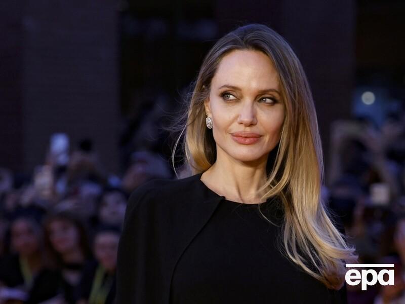 Не водій і не охоронець. Ким виявився чоловік із кортежу Джолі, якого затримав ТЦК