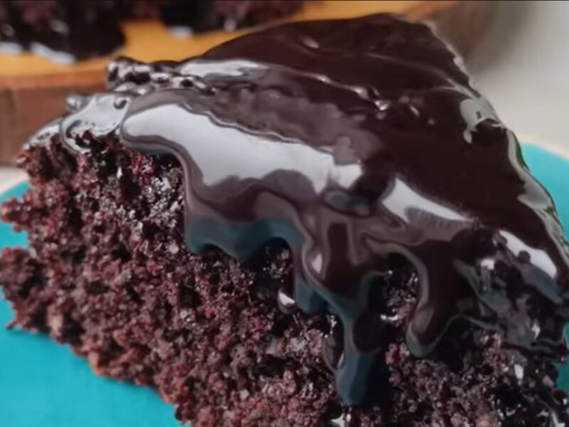 Приготуйте цей смачний торт без грама борошна і краплі шоколаду. Рецепт неймовірно ніжного десерту