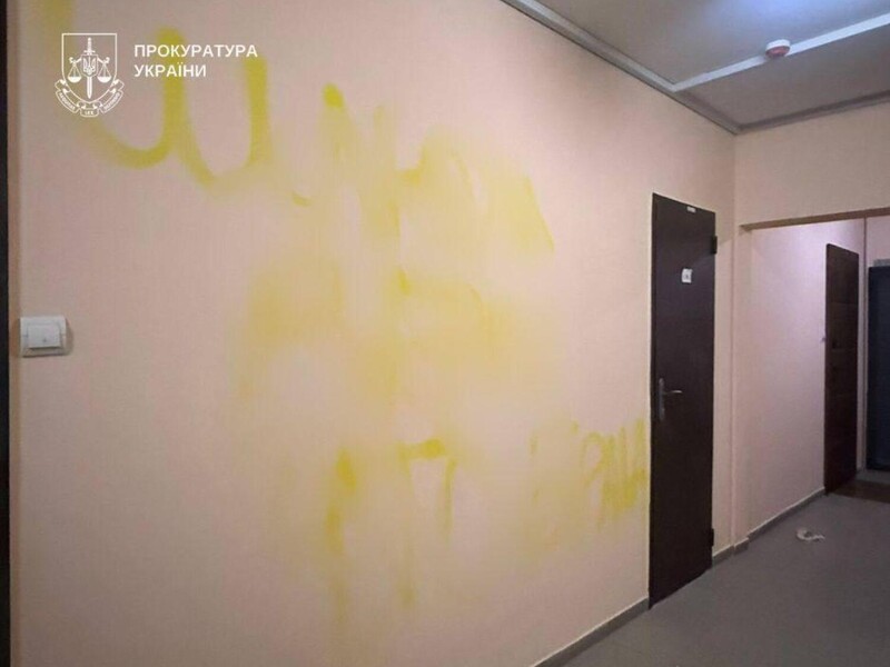 Кров і кишки біля дверей. Чим закінчилася помста киянина своїй колишній