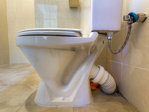 Залиште це в унітазі на 30 хвилин – і від рудих патьоків не залишиться і сліду. Секрет чистоти