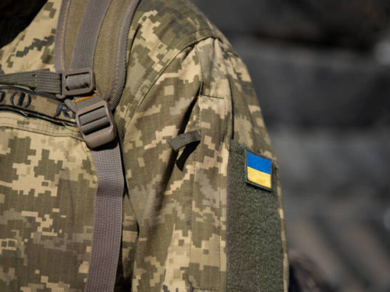 У мережі поширюють відео із закривавленим чоловіком у ТЦК. У військкоматі відреагували