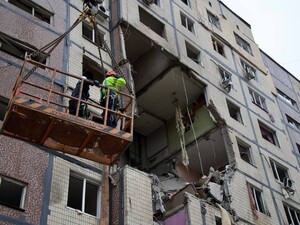 У Дніпрі, де дрон РФ влучив у дев'ятиповерхівку, знайдено тіло жінки