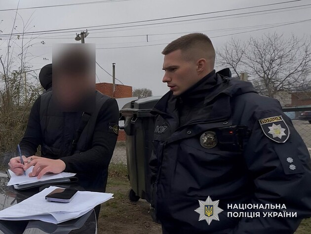 Мужчина в соцсетях предлагал украинкам работу, а затем оформлял на них кредиты – полиция