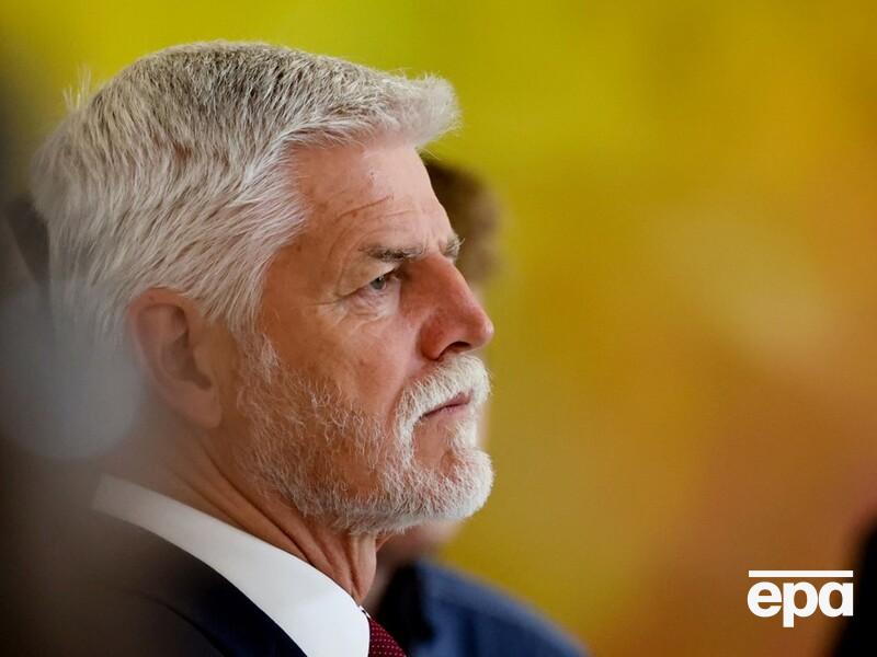 Президент Чехии высказался о снятии украинских флагов в стране