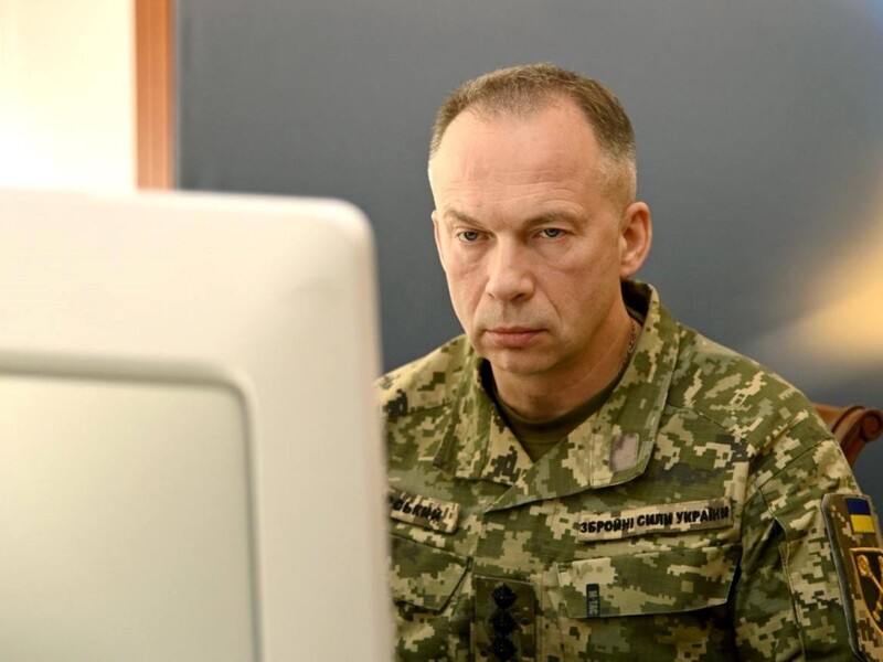 РФ перекинула в напрямку Покровська 150 тис. окупантів для "останнього маневру" – Сирський