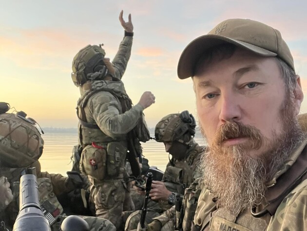 Мадяр опубликовал список вакансий. Он растянулся на 640 м