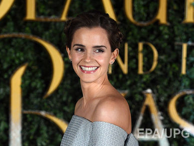 Уотсон снялась без бюстгальтера для Vanity Fair