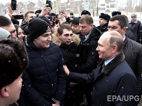 Путин на улице в Красноярске
