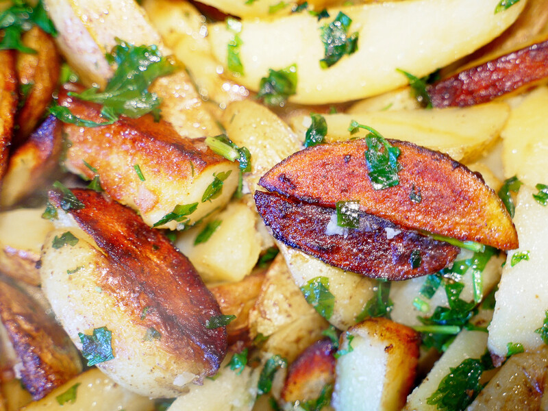 Если не сделаете это – картофель по-крестьянски получится невкусным и жестким. Проверенный рецепт