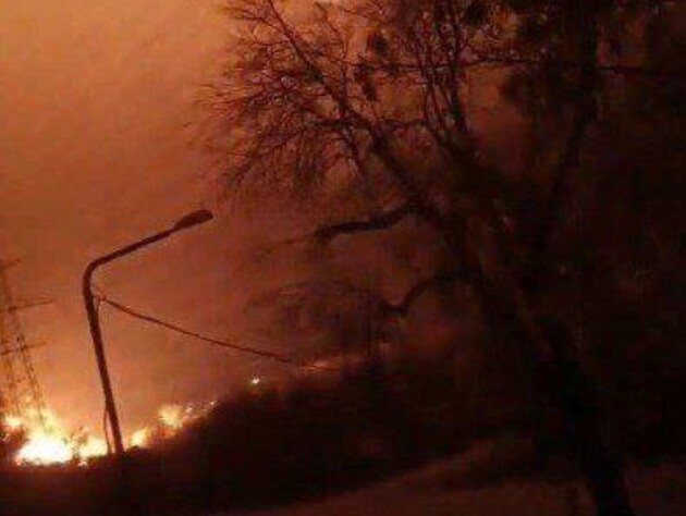 В Донецке мигает свет, мониторы пишут об атаке на оккупированную ТЭС. Видео