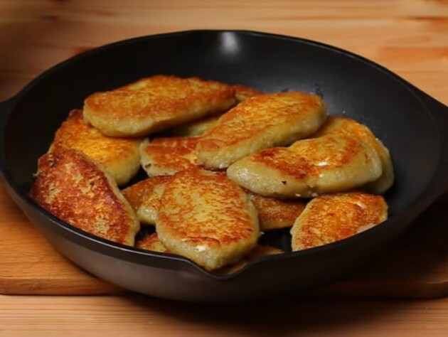 Приготуйте на обід картопляні пундики – смачні, як деруни, але значно ситніші й соковитіші. Рецепт